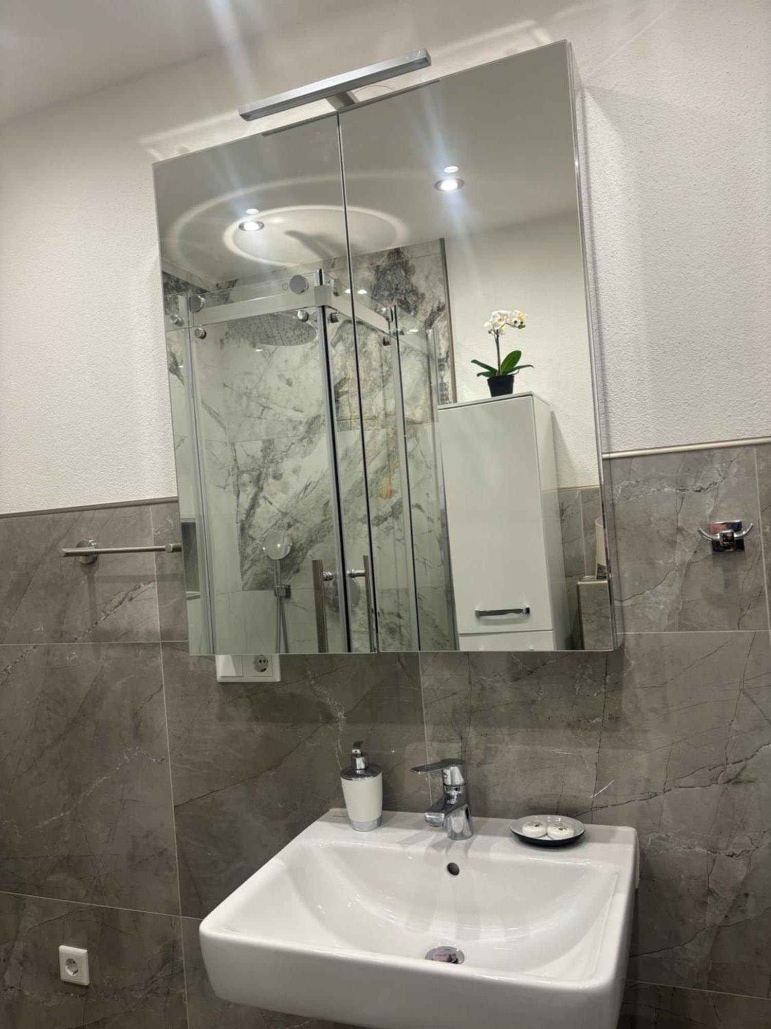 Lenti Duesseldorfer Apartment'S Zewnętrze zdjęcie
